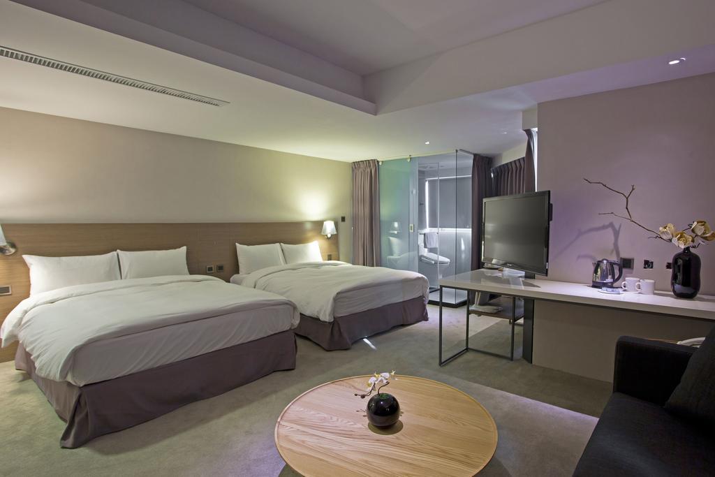 Hotelday Taichung Exterior photo