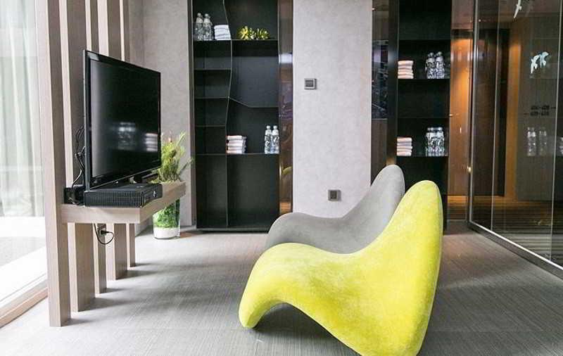 Hotelday Taichung Exterior photo