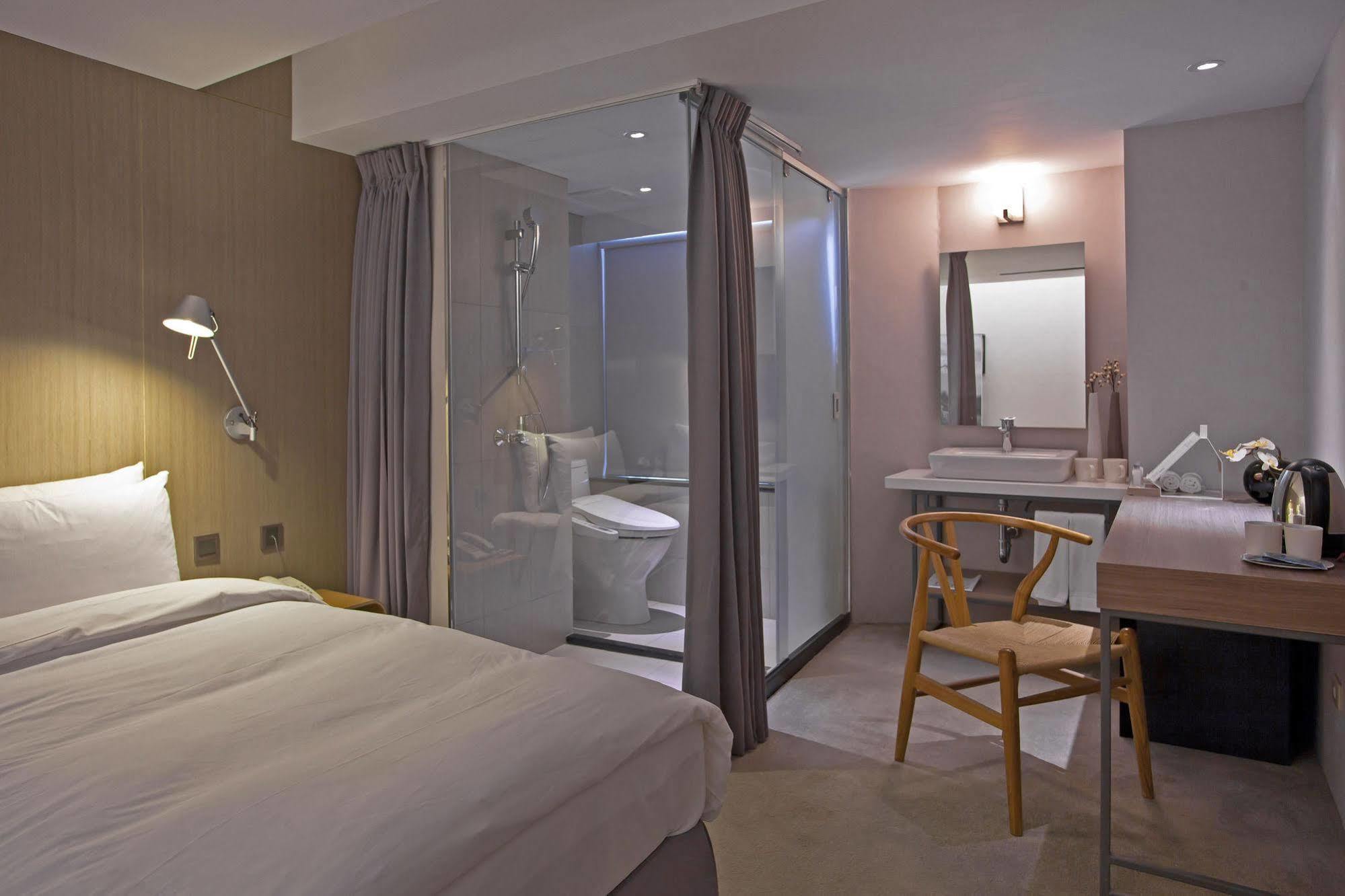 Hotelday Taichung Exterior photo